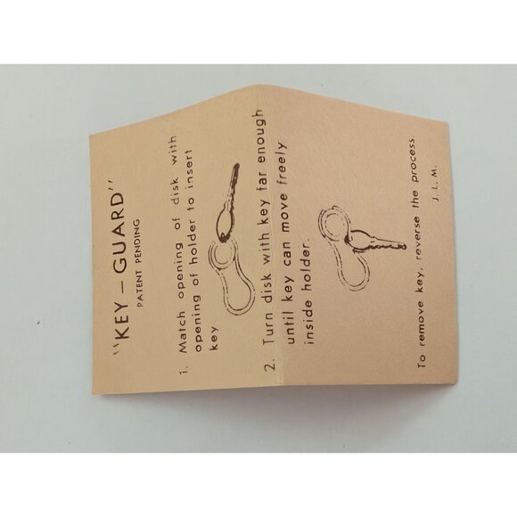 Vintage Key-Guard Key Holder 100 Gold Tone Metal Compact Instructions Included - Picture 4 of 4